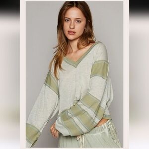 POL V-Neck Long Sleeve crop top Size L Olive Green New